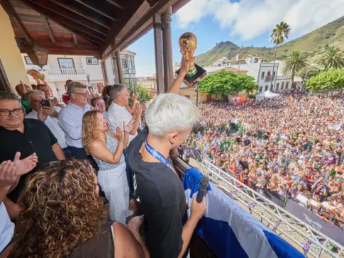 Tegueste y Tenerife arropan a Pedri tras su conquista del Mundial