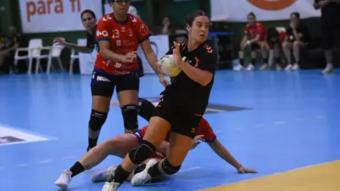 El Rocasa Gran Canaria arranca con derrota el V Torneo Servatur Costa Mogán
