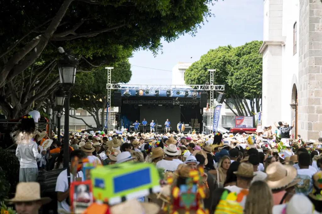 Tejina vive una de las jornadas más populares de sus fiestas patronales con la Verbena de la Pamela