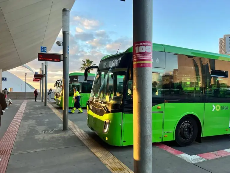 Refuerzo del transporte público para las Fiestas de Candelaria