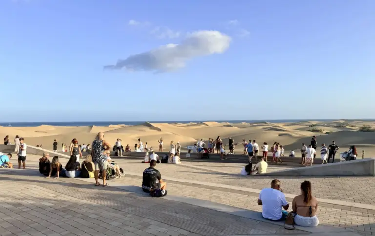 El Cabildo intensifica la vigilancia en las Dunas de Maspalomas con un dispositivo especial al atardecer