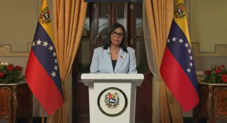 Venezuela anuncia que el pacto petrolero con EEUU será de 25 años y mantendrá soberanía sobre sus recursos