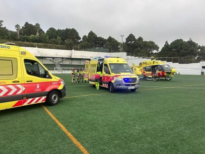 Campo de fútbol de La Guancha, hasta donde fue trasladado el motorista accidentado. Imagen 112 Canarias
