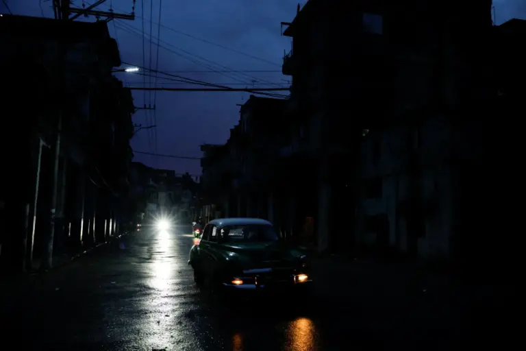 Cuba sufre otro apagón nacional en menos de 24 horas por «eventos meteorológicos»