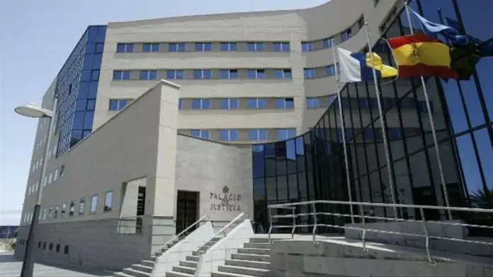 Además de los años de prisión, se le ha impuesto el pago solidario de 153.500 euros a los familiares de la víctima