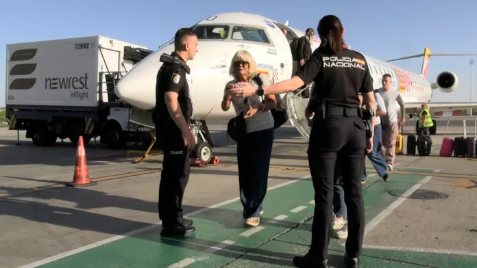 Estos controles fronterizos han comenzado a aplicarse desde el pasado sábado en los aeropuertos y puertos españoles