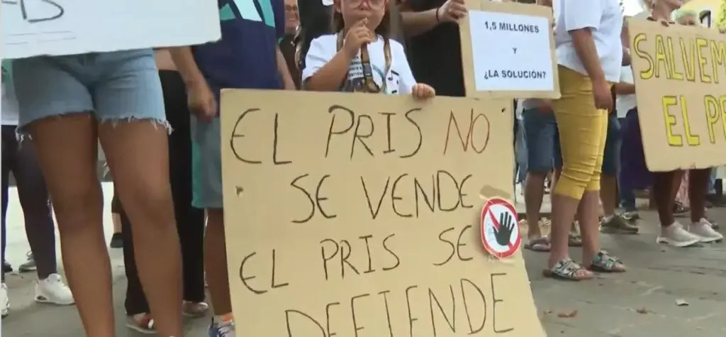 Tras una reunión de más de tres horas, este lunes, el Cabildo ha decidido paralizar las obras durante 15 días