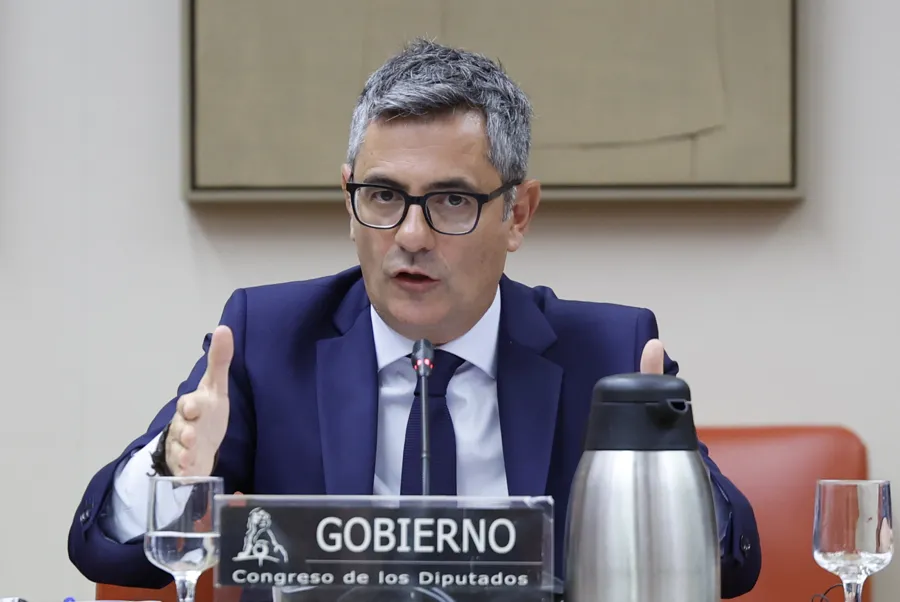 El ministro de Justicia, Felix Bolaños, comparece este jueves en la Comisión Mixta de Seguridad Nacional del Congreso para informar de la gestión de la crisis migratoria en Ceuta. EFE/Mariscal