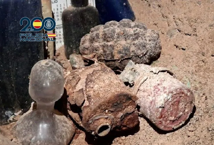 Granadas y munición localizada en una vivienda de Telde. Imagen Policía Nacional