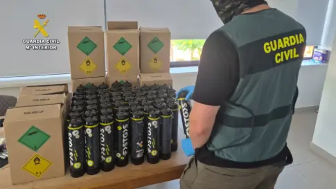 Intervenidas 13 toneladas de ‘gas de la risa’ en Tenerife, la segunda mayor aprehensión de esta sustancia en Europa