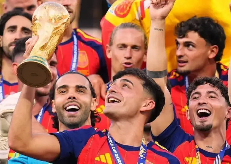 Televisión Canaria acompaña en directo a Pedri en el homenaje que le rinde Tegueste tras conquistar el Mundial