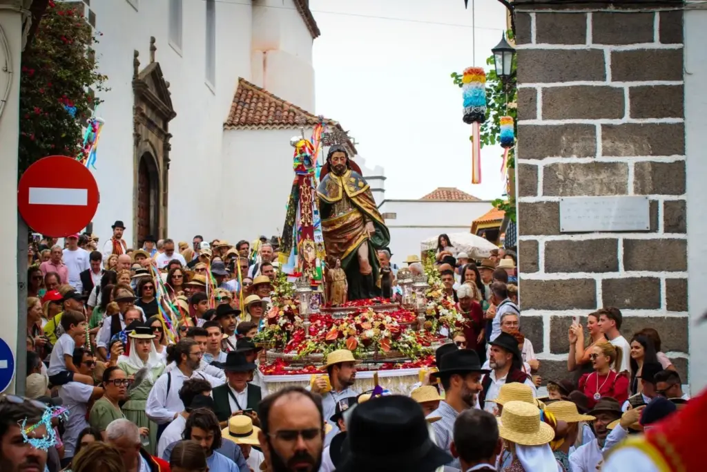 Imagen de San Roque en procesión. Ayuntamiento de Garachico
