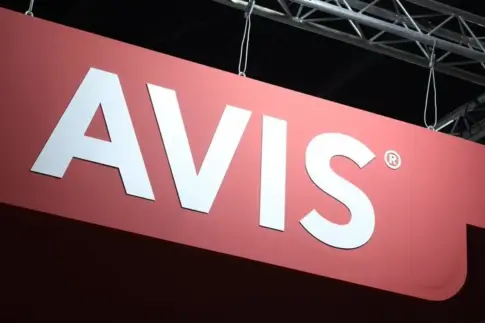 Consumo sanciona con un millón a Avis por cobrar gastos administrativos a clientes multados