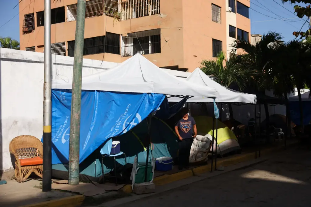 La emergencia en la vida cotidiana de muchos venezolanos tras el doble terremoto del 24 de junio. Imagen Reuters