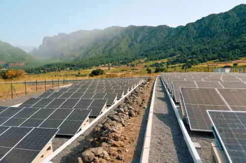 La instalación fotovoltaica del túnel de La Cumbre cubrirá el 67 % de su consumo energético