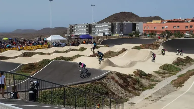 Televisión Canaria emite en directo las pruebas de élite del Campeonato de España de BMX Racing 2026
