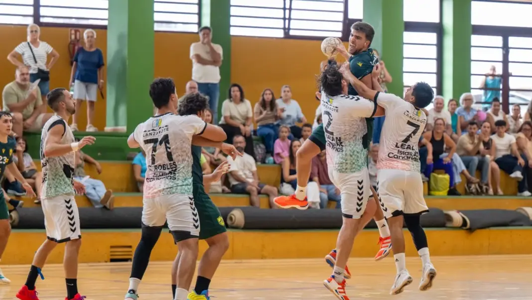 El Balonmano Lanzarote Ciudad de Arrecife gana al Balonmano Gáldar Gran Canaria en la Copa de Canarias