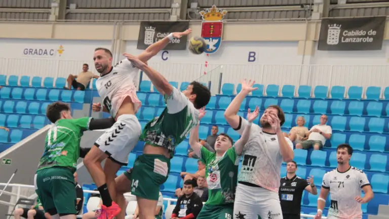 El Balonmano Lanzarote Ciudad de Arrecife conquista la Copa Gobierno de Canarias