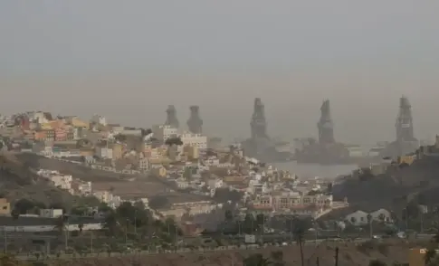 Continúa el calor y la calima en las islas este domingo