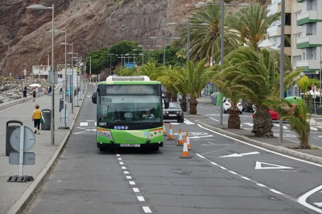 Santa Cruz activa el carril bus a Las Teresitas para el próximo sábado y domingo. Imagen de recurso Ayuntamiento de Santa Cruz de Tenerife