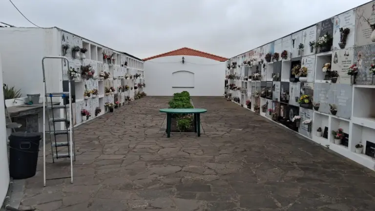 Preocupación en Valverde por varios robos en el cementerio municipal
