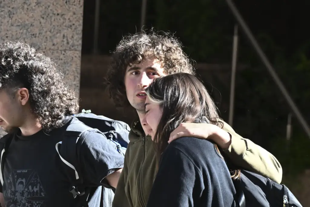 Desahucian a Maricarmen después de 71 años en su vivienda en Madrid
