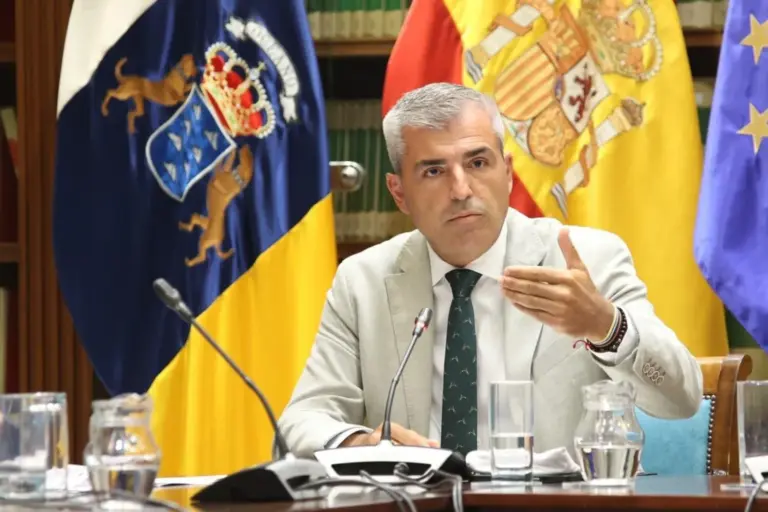 El vicepresidente de Canarias alerta de un repunte migratorio y pide el cierre de frontera