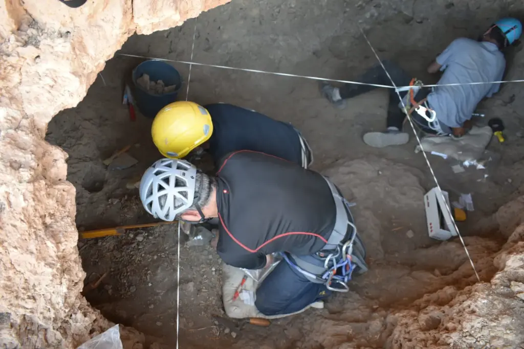 Los insectos revelan cómo la población indígena de Gran Canaria transformó un granero en un espacio funerario