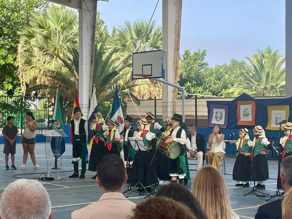 Grupo Folklore Tejeguatito