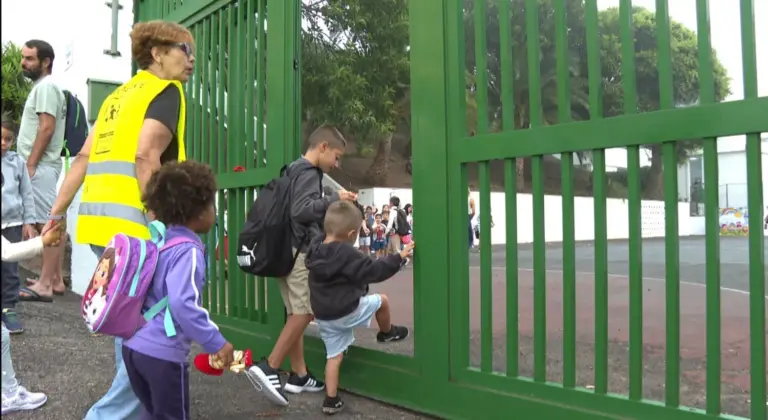 Vuelta a las aulas en los colegios públicos de Canarias