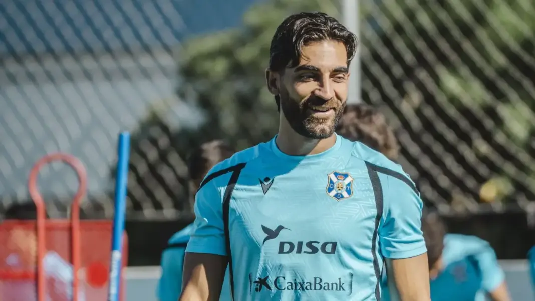 José León, jugador del CD Tenerife