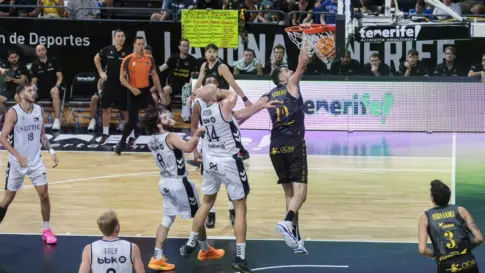 96-89 | Remontada épica de La Laguna Tenerife tras el descanso para vencer a Bilbao Basket