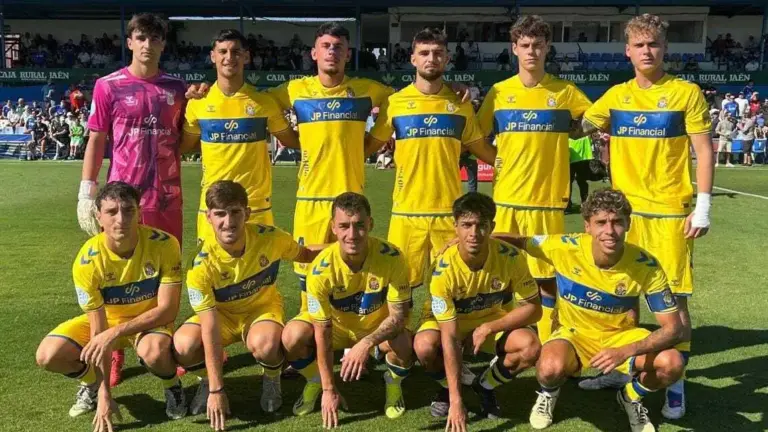 0-1 | Las Palmas Atlético estrena su cuenta de puntos con victoria ante el Linares Deportivo