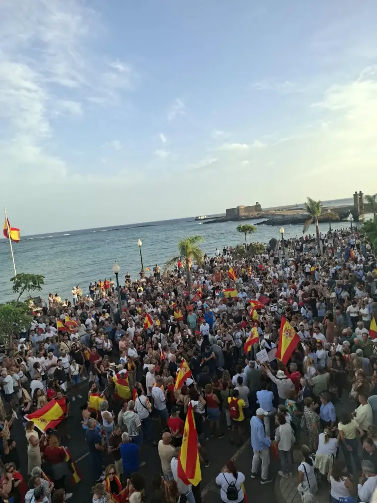 Manifestación de apoyo a Ceuta en Arrecife, Lanzarote. José María de Páiz