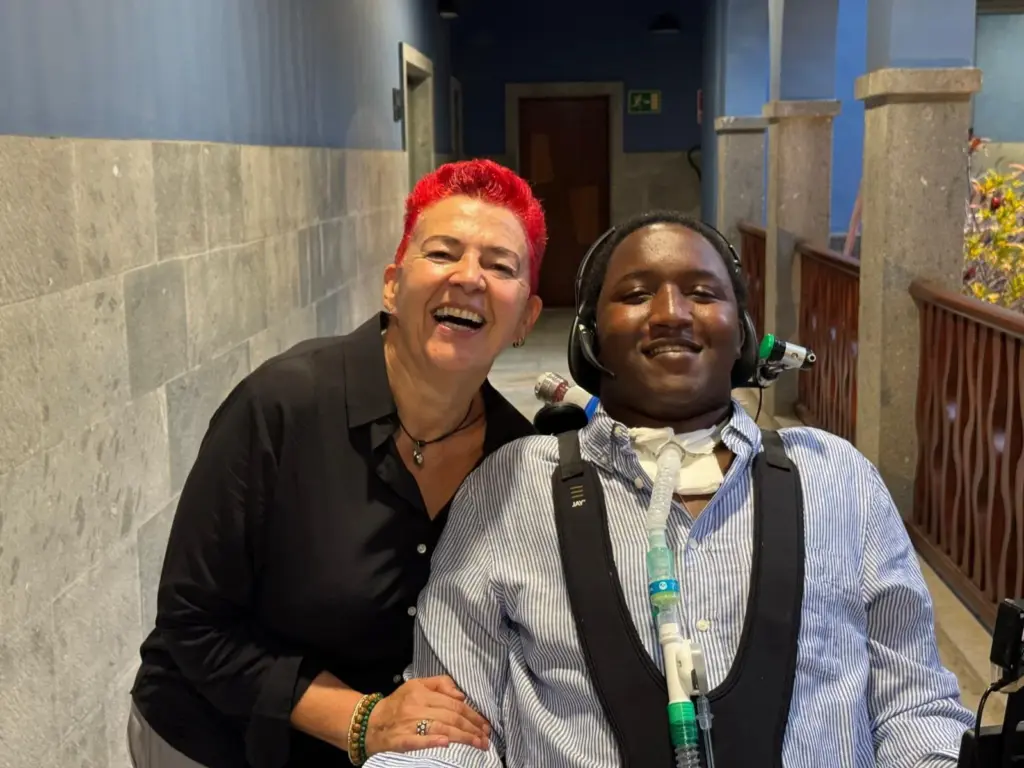 Canarias presenta ‘Olas como montañas’, la historia de esperanza de Gibbi Jallow que pone rostro a la migración