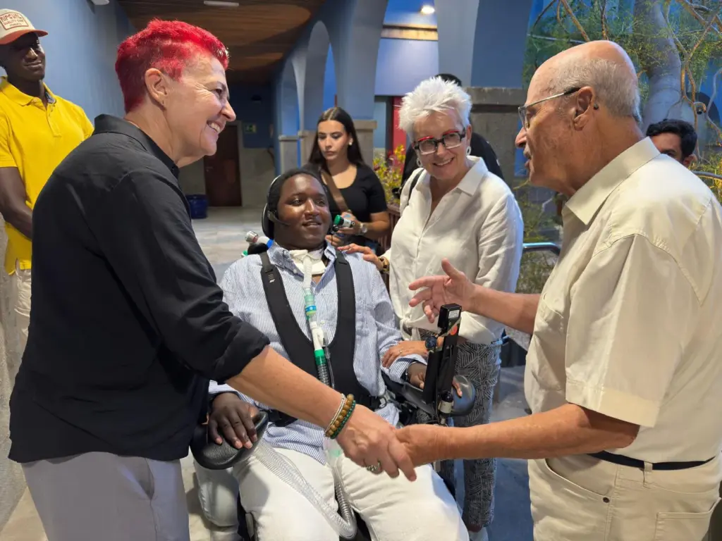 Canarias presenta ‘Olas como montañas’, la historia de esperanza de Gibbi Jallow que pone rostro a la migración