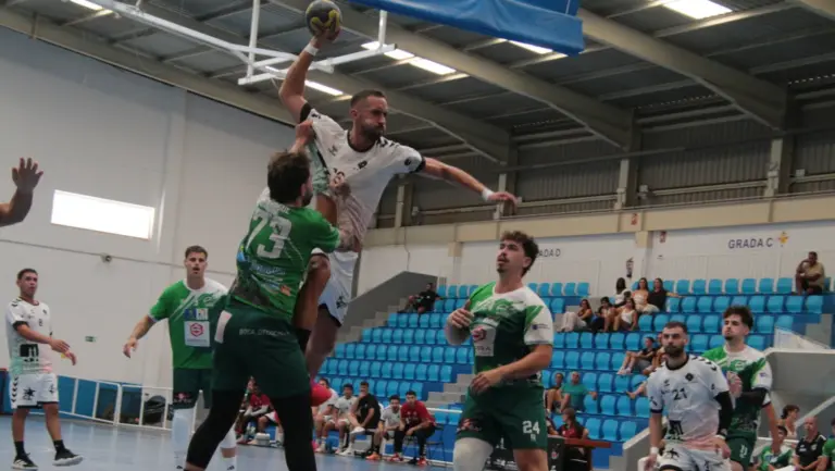 El Balonmano Lanzarote Ciudad de Arrecife se estrena como local ante el Calvo Xiria