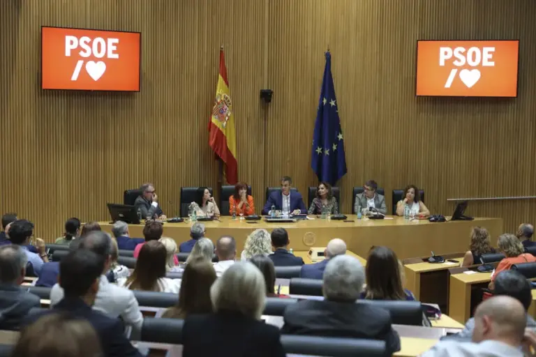 Sánchez reivindica a su Gobierno ante la «amenaza ultra» y aboga por cuatro años más