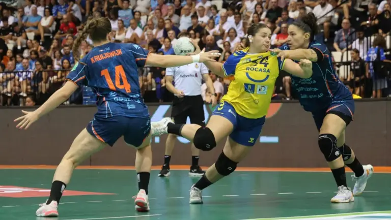 25-23 | El Rocasa Gran Canaria gana al Súper Amara Bera Bera en la final de la Supercopa de España