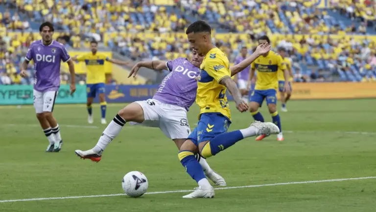 1-2 | El Burgos CF remonta a la UD Las Palmas