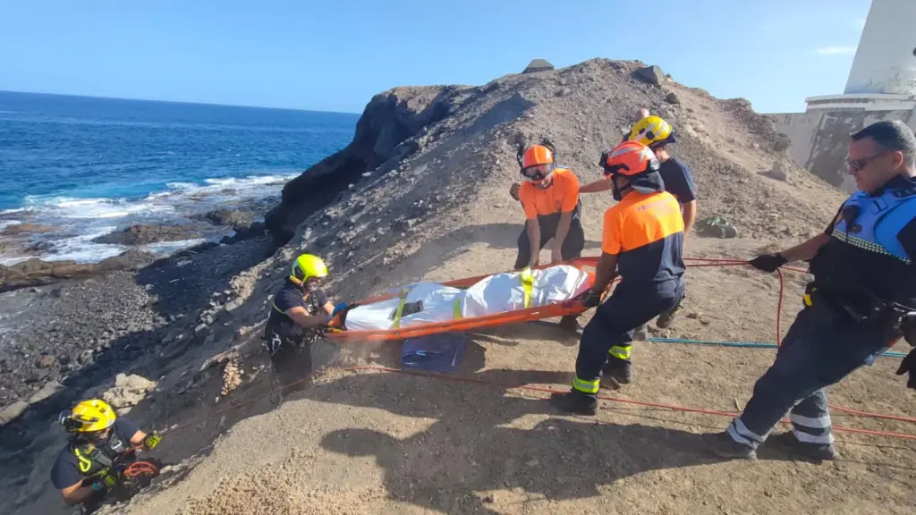 Hallan muerto a un hombre de unos 50 años tras un dispositivo de búsqueda en Taliarte