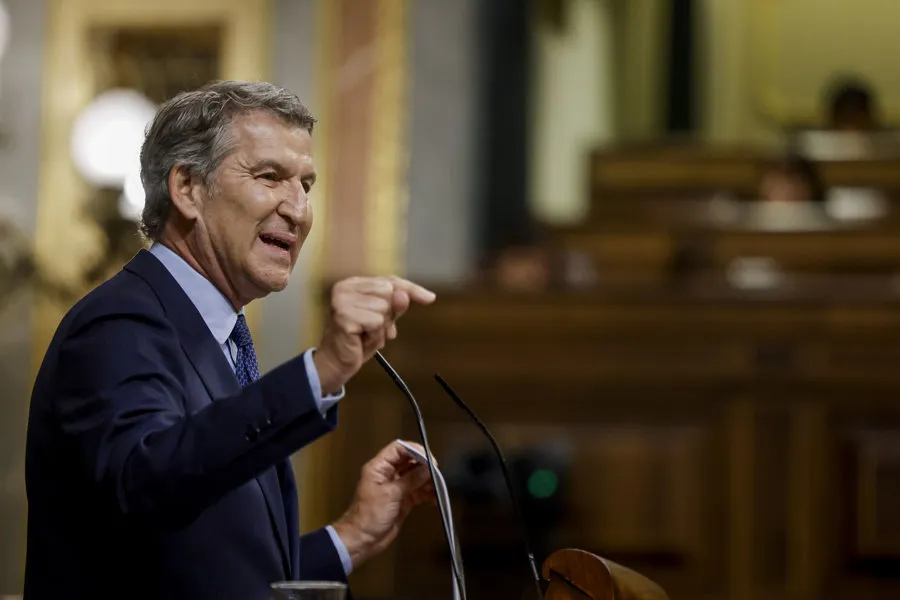 El líder del Partido Popular (PP) durante su intervención en el Congreso en el debate sobre la situación de Ceuta. Imagen EFE/ Sergio Perez