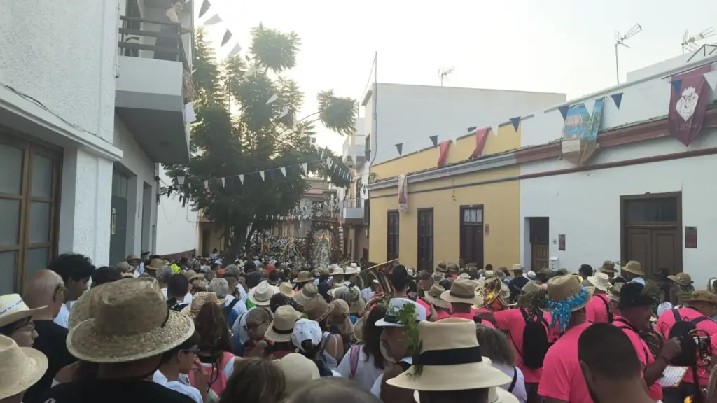 Ambiente en la procesión de la Virgen del Socorro de Güímar 2026. Imagen: María Herrera