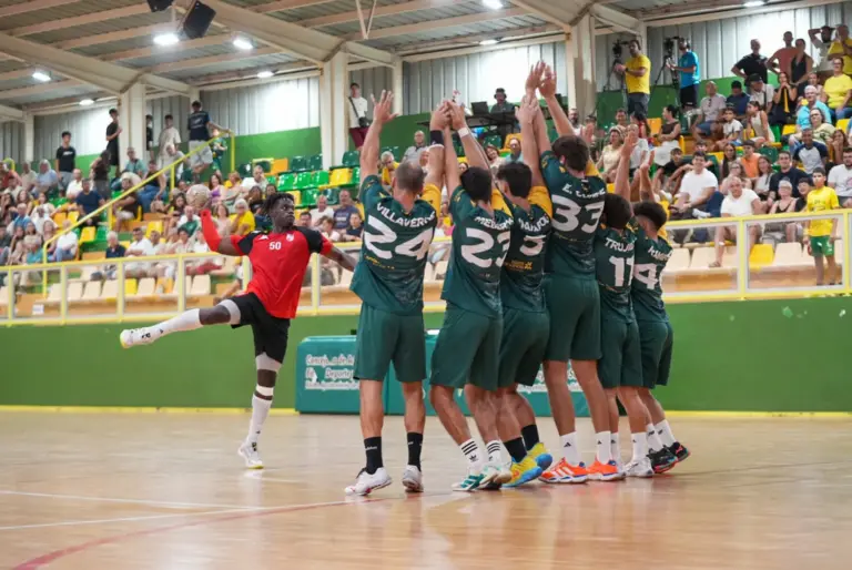 «Mono» y «negro de mierda»: insultos racistas en un partido de balonmano en Gáldar