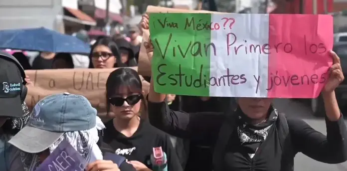 Colectivos estudiantiles de México aseguran que la universidad pudo evitar el asesinato de Claudia Tacoronte