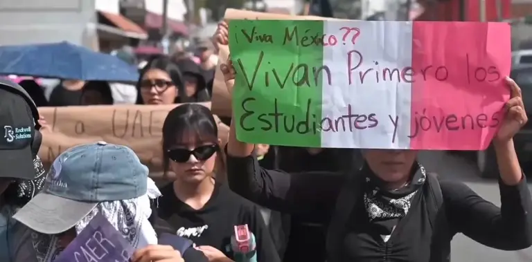 Colectivos estudiantiles de México aseguran que la universidad pudo evitar el asesinato de Claudia Tacoronte