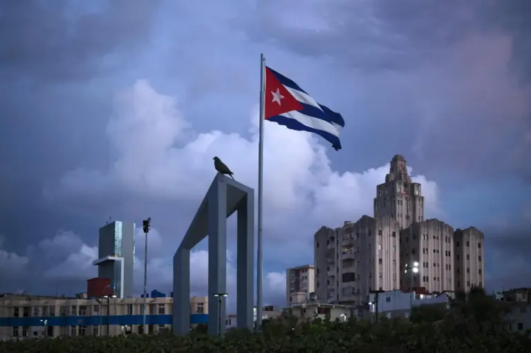 Llegan a la costa de Cuba 17 migrantes haitianos tras una semana a la deriva