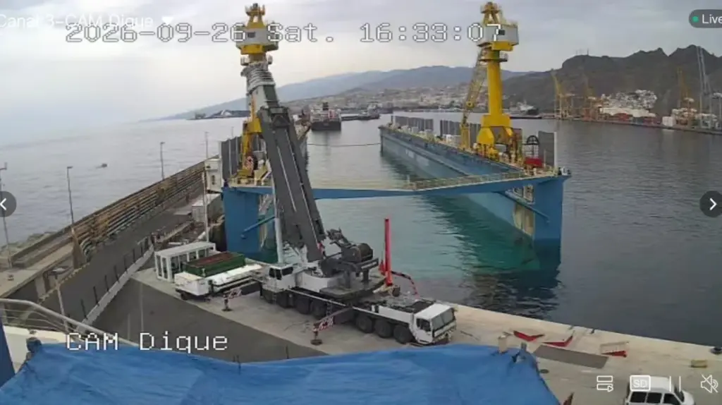 Tenerife Shipyards completa la inmersión de su nuevo dique seco
