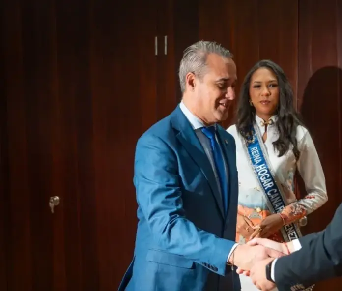 El presidente de Canarias, Fernando Clavijo, ha recibido este martes al presidente del Hogar Canario Venezolano, José Ramón Arvelo. Imagen Presidencia del Gobierno
