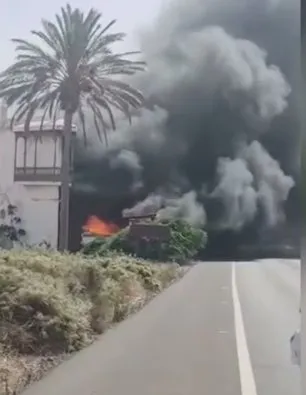 Incendio en Agüimes junto al antiguo Museo de las Rosas